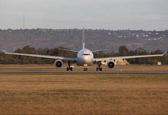 VH-QPE - QANTAS Airbus A330-300