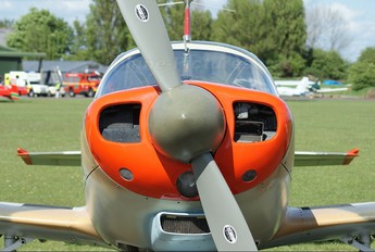 G-NRRA - Private SIAI-Marchetti SF-260