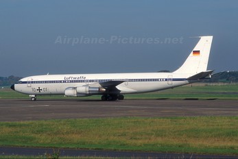10+01 - Germany - Air Force Boeing 707