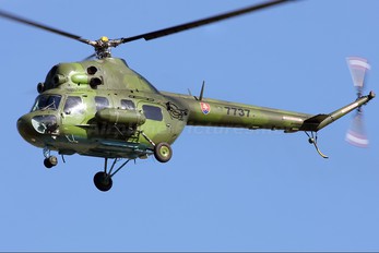 7737 - Slovakia -  Air Force Mil Mi-2
