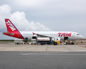 PR-MHX - TAM Airbus A320