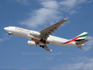 A6-EKT - Emirates Airlines Airbus A330-200