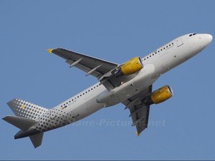 EC-JTR - Vueling Airlines Airbus A320