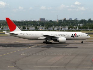 JA705J - JAL - Japan Airlines Boeing 777-200ER