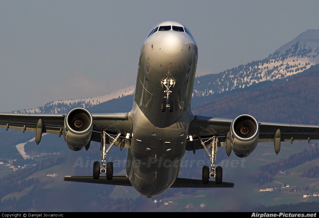 easyJet G-TTID aircraft at Innsbruck