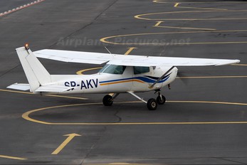 SP-AKV - Private Cessna 152