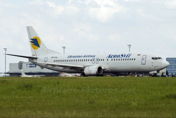 UR-VVL - Aerosvit - Ukrainian Airlines Boeing 737-400