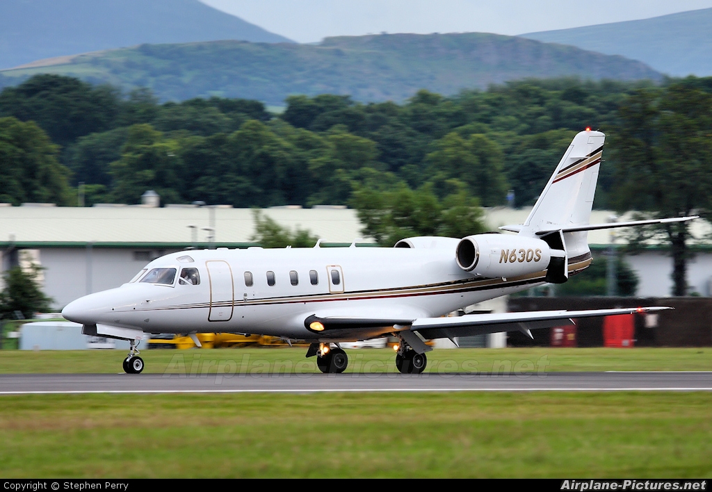 Private N630S aircraft at Edinburgh