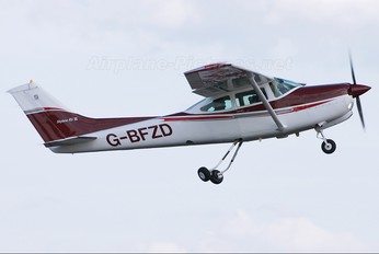 G-BFZD - Private Cessna 182 Skylane RG