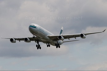 B-HXB - Cathay Pacific Airbus A340-300