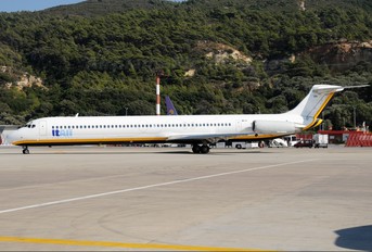 I-DAWW - Itali Airlines McDonnell Douglas MD-82