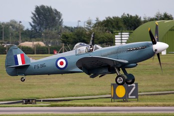 PS915 - Royal Air Force "Battle of Britain Memorial Flight" Supermarine Spitfire PR.XIX