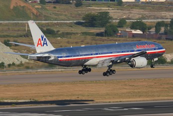 N754AN - American Airlines Boeing 777-200ER