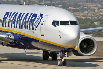 EI-EBI - Ryanair Boeing 737-800