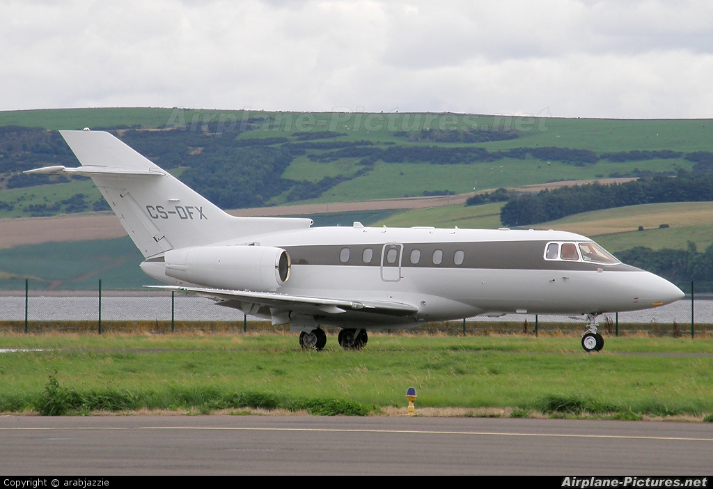 NetJets Europe (Portugal) CS-DFX aircraft at Dundee