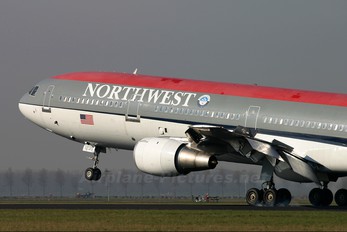 N235NW - Northwest Airlines McDonnell Douglas DC-10