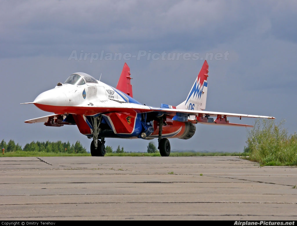 Russia - Air Force "Strizhi" 06 aircraft at Kubinka