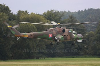 0222 - Slovakia -  Air Force Mil Mi-24D