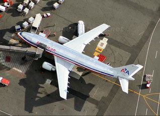 N14065 - American Airlines Airbus A300