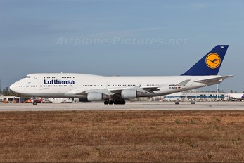 D-ABVN - Lufthansa Boeing 747-400