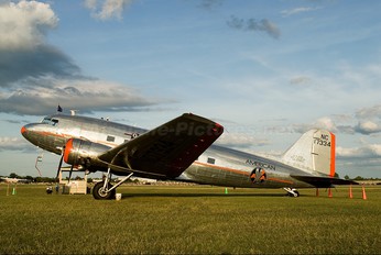 NC17334 - Private Douglas DC-3