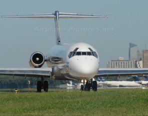 LV-BAY - Austral Lineas Aereas McDonnell Douglas MD-83