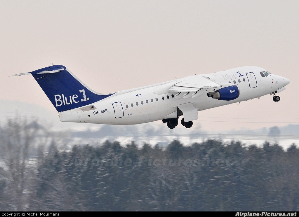 Blue1 OH-SAK aircraft at Zurich
