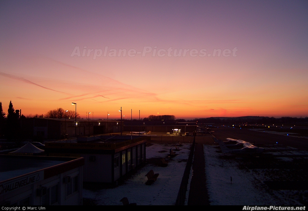 - Airport Overview - aircraft at Augsburg