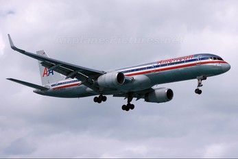 N197AN - American Airlines Boeing 757-200