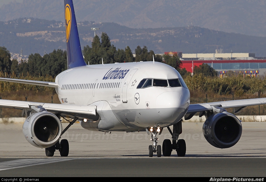 Lufthansa D-AILC aircraft at Barcelona - El Prat