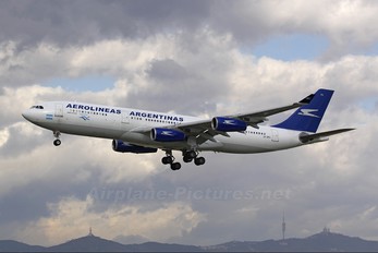 LV-ZPJ - Aerolineas Argentinas Airbus A340-200