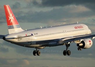 9H-AEF - Air Malta Airbus A320