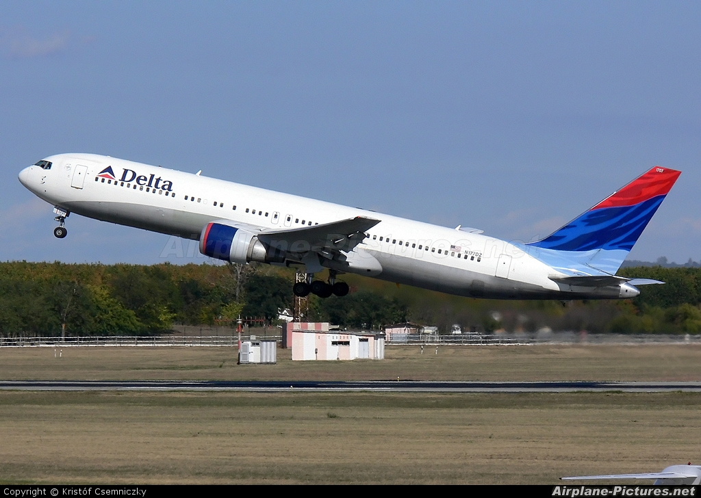 Delta Air Lines N177DZ aircraft at Budapest Ferenc Liszt International Airport