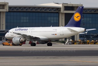 D-AILI - Lufthansa Italia Airbus A319