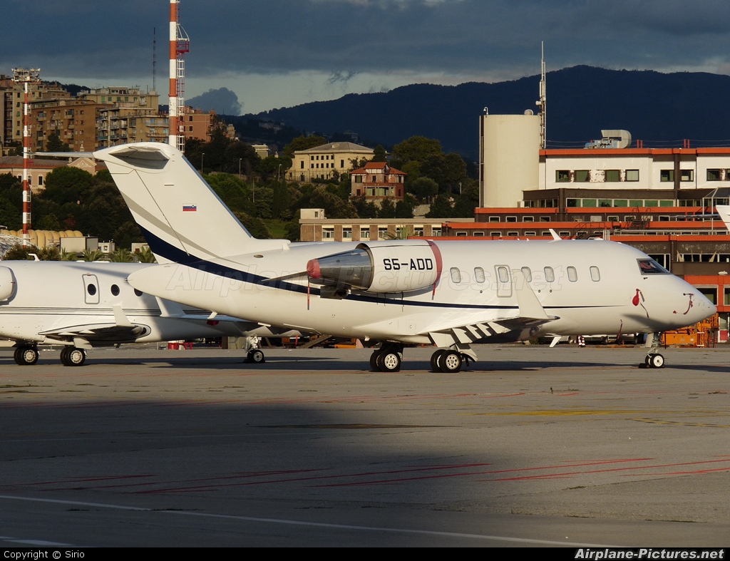 Private S5-ADD aircraft at Genoa - Sestri