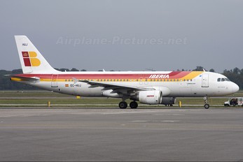 EC-HUJ - Iberia Airbus A320