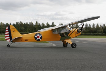 G-BSFD - Private Piper J3 Cub
