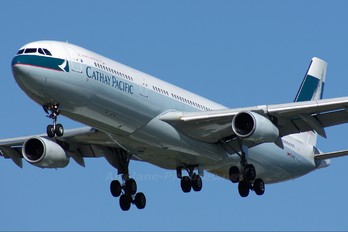B-HXE - Cathay Pacific Airbus A340-300