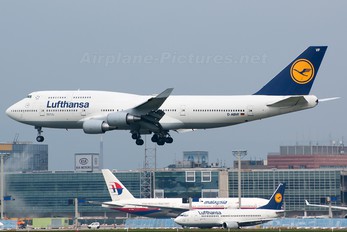 D-ABVF - Lufthansa Boeing 747-400