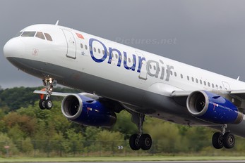 TC-OAF - Onur Air Airbus A321