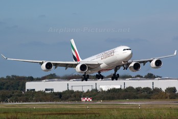 A6-ERJ - Emirates Airlines Airbus A340-500