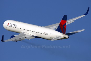 N186DN - Delta Air Lines Boeing 767-300ER