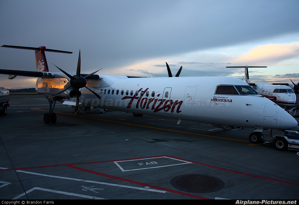 Horizon Air N402QX aircraft at Seattle-Tacoma Intl