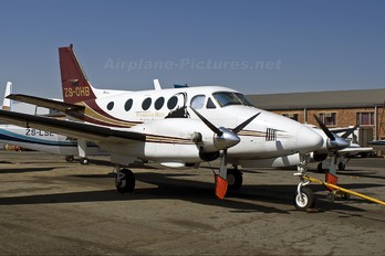ZS-OHB - Private Beechcraft 90 King Air