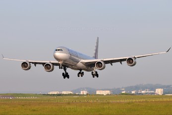A7-AGD - Qatar Airways Airbus A340-600