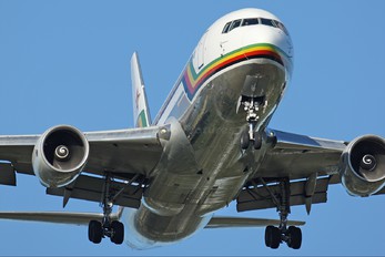 Z-WPF - Air Zimbabwe Boeing 767-200ER