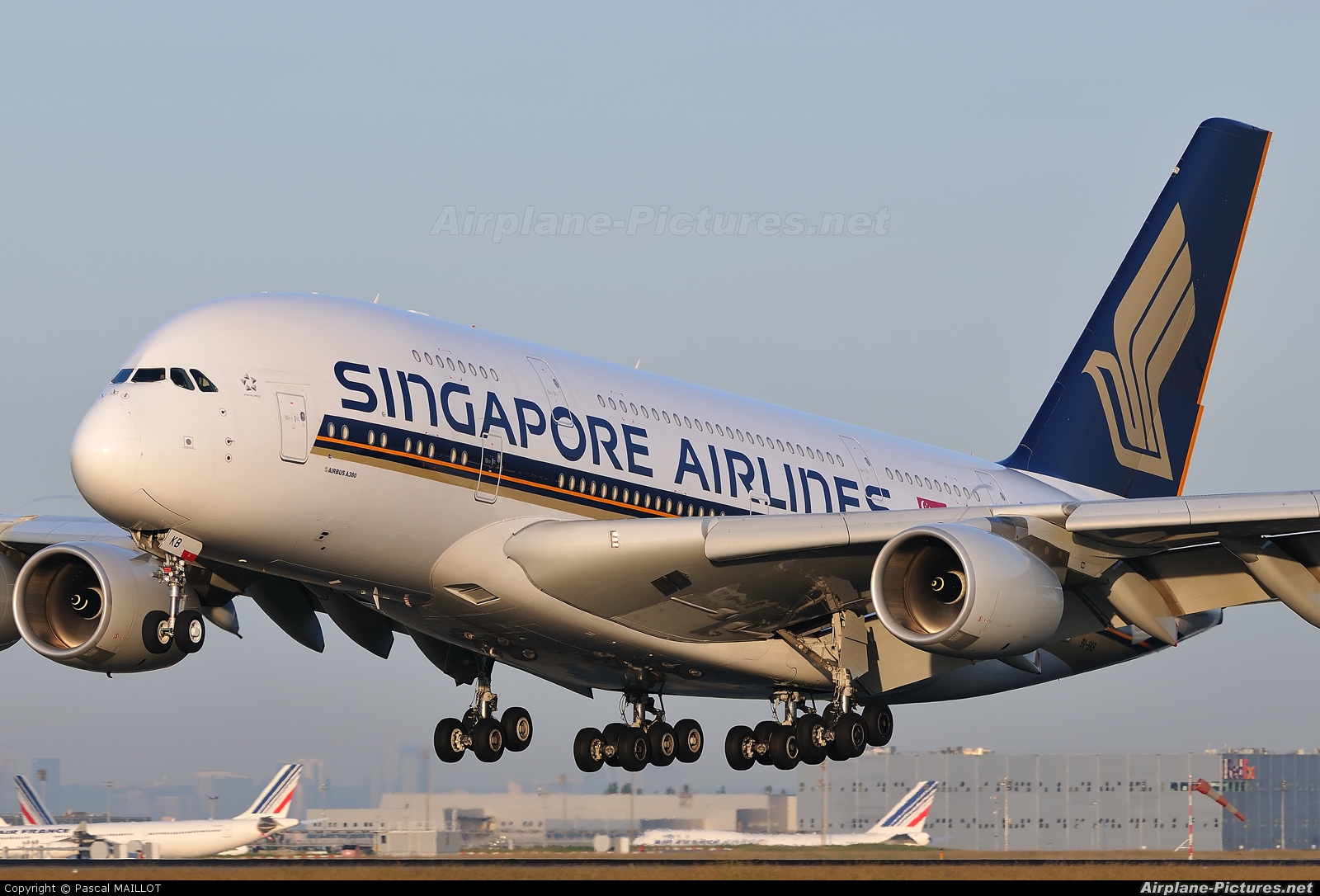 Singapore Airlines 9V-SKB aircraft at Paris - Charles de Gaulle