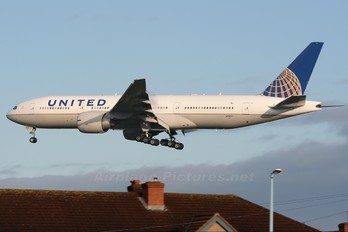 N79011 - United Airlines Boeing 777-200ER