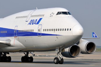 JA8962 - ANA - All Nippon Airways Boeing 747-400