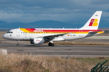 EC-KME - Iberia Airbus A319